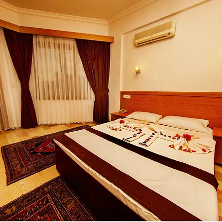 Hotel Panorama Plaza 3*