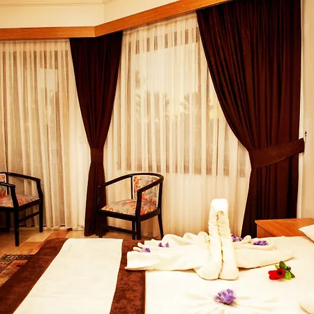 Panorama Plaza Hotel 3*